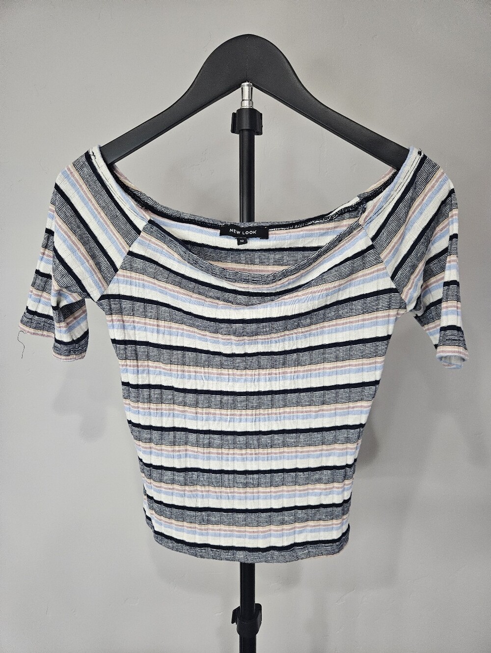 New Look off-the-shoulder striped ribbed knit top. Size 10